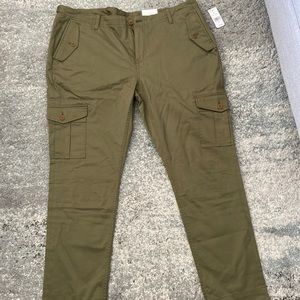 Brooks Brothers Cargo pants.  40 waist. 30 inseam